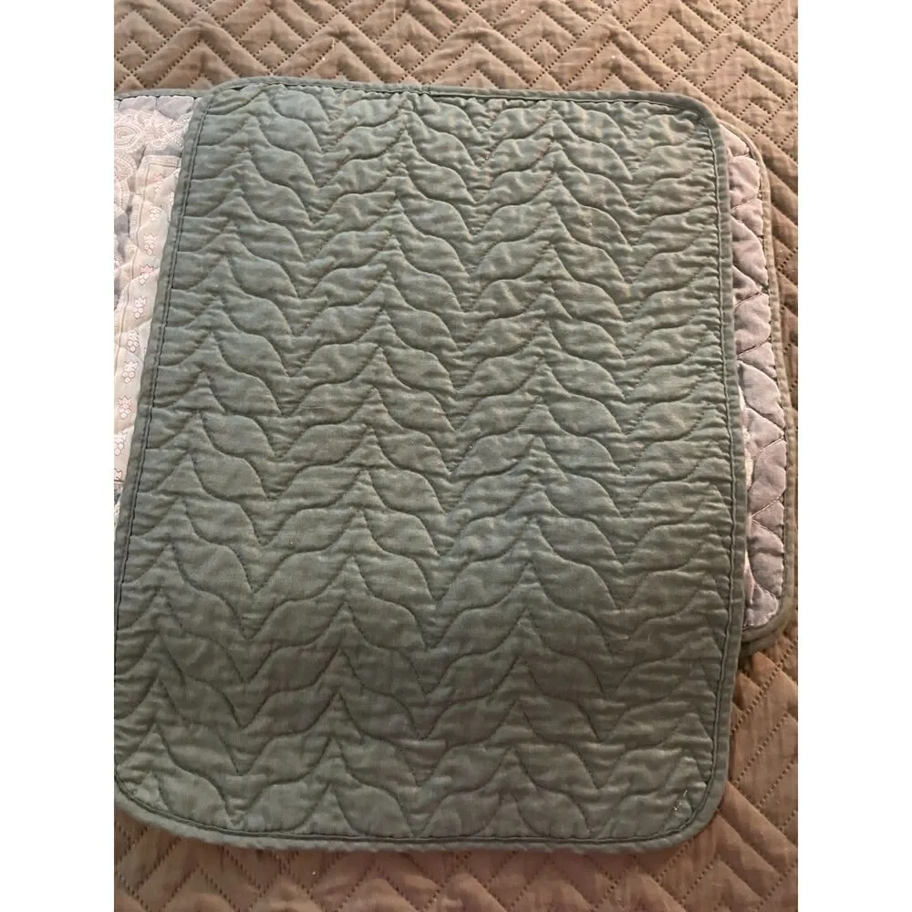 Set of 6 quilted fabric placemats